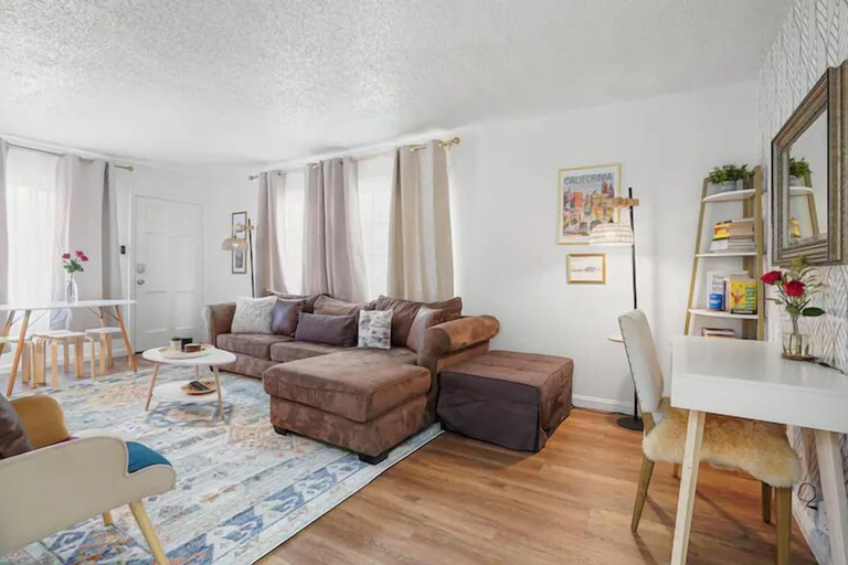 Others 5, Coastal Palm Tree 2BR Retreat Ocean View, San Mateo
