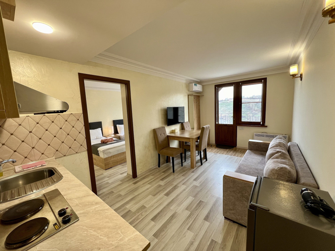 Others 5, The Hill Guest House, Yerevan