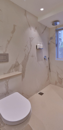 Bathroom 4, Hotel Residency Andheri, Mumbai Suburban