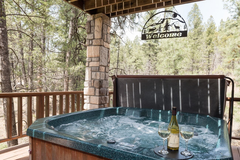 Sport & Beauty, Cedar Creek Retreat, Lincoln