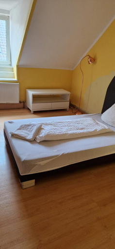 Others 4, Zimmer mit eigenem Bad, Kaiserslautern