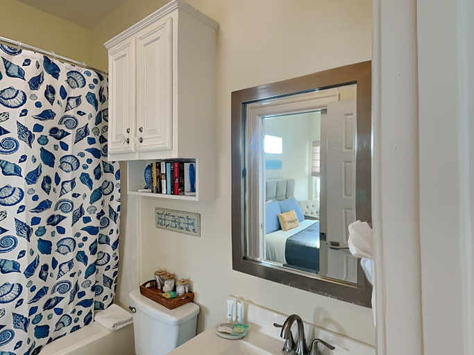 Bathroom 4, Surfside Sunshine, Brazoria
