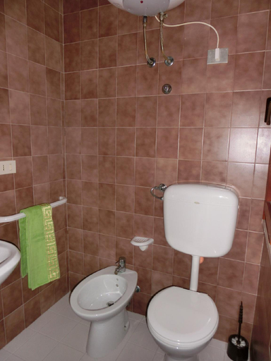 Bathroom 3, Apartment in a seafront building with swimming pool - By Beahost Rentals, Venezia