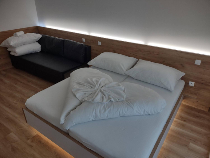 Others 2, Apartman Kyjev, Nové Zámky