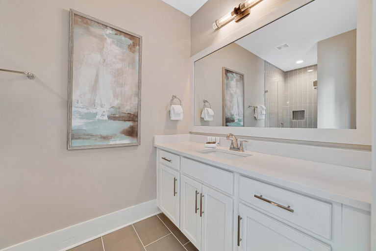 Bathroom 4, New Listing! Luxury Home, Sleeps 10 w/ Shared Pool, Baldwin