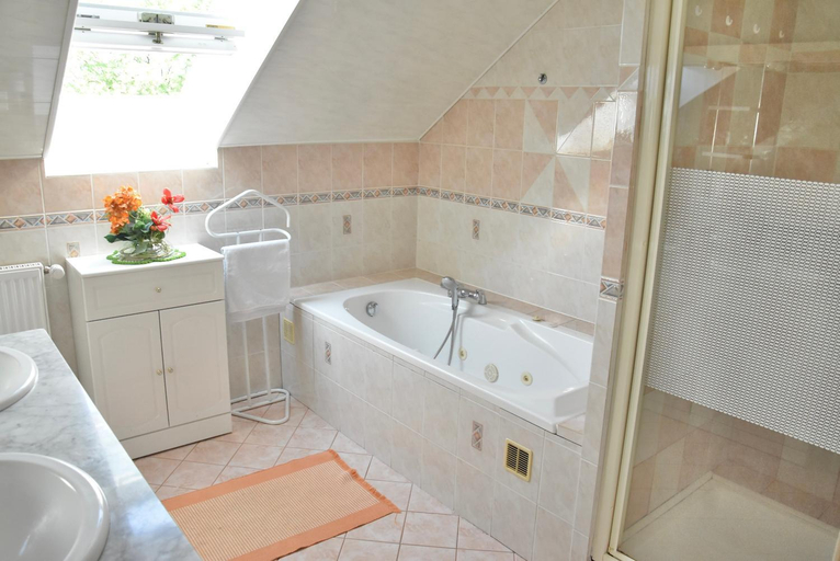 Bathroom 2, Chambres chez l'habitant - Chez Nico & Belen, Saône-et-Loire