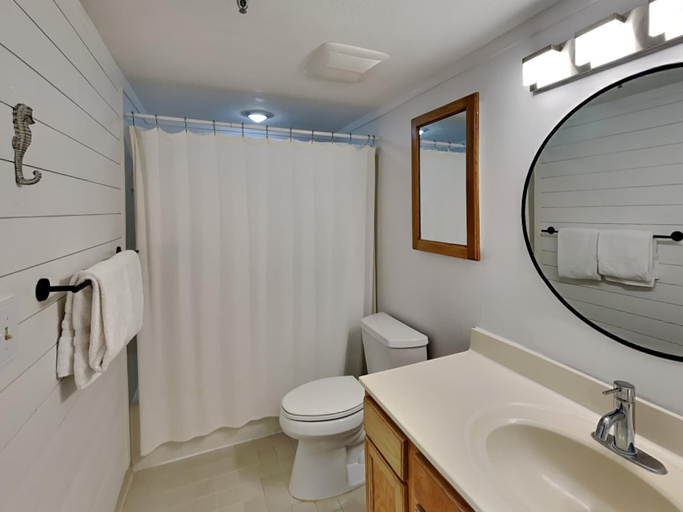 Bathroom 5, Surf Dweller #605 by Southern Vacation Rentals, Okaloosa