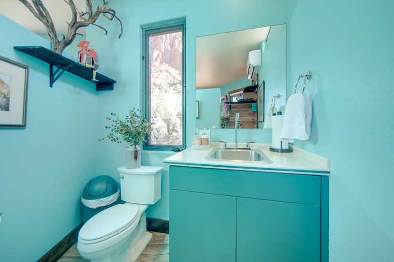 Bathroom, Amazing Views & On-site Hiking: Sedona Studio, Coconino