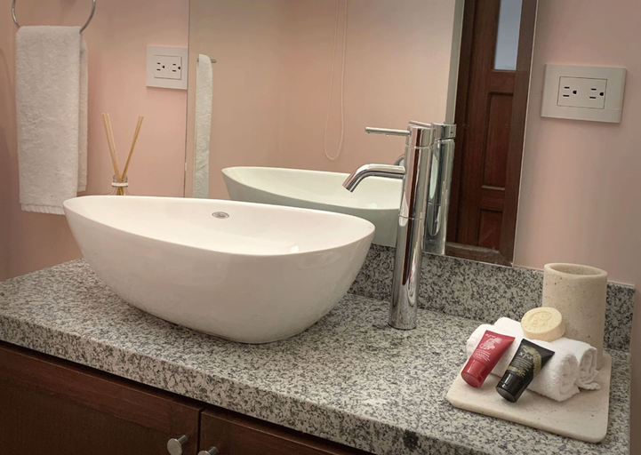 Bathroom 5, Casa Tavera, Mérida