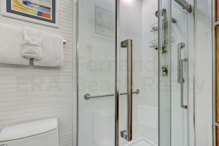 Bathroom 3, Dog Friendly Beachfront Condo, Direct Access to Beach by RedAwning, Nassau