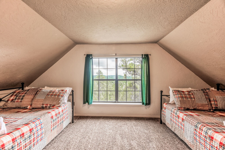 Bedroom 2, Four Cubs by Ruidoso Vacation Rentals, Lincoln