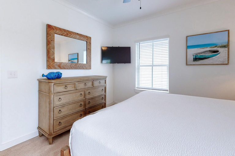 Bedroom 2, Stunning 3br/2.5ba, Pet Friendly, Sleeps 12, Baldwin