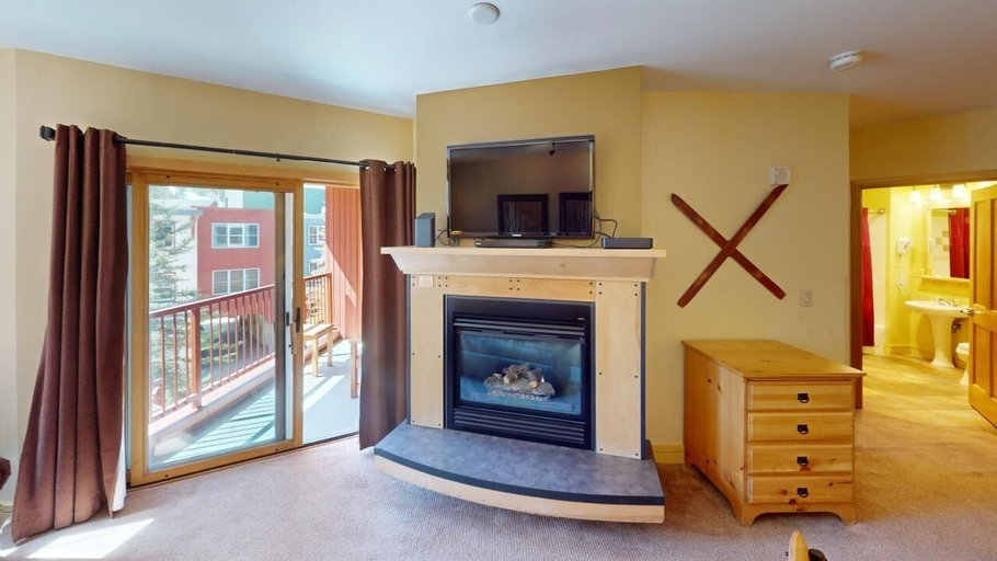 Interior 4, 8231 Silver Mill 2 Bedroom Condo by RedAwning, Summit