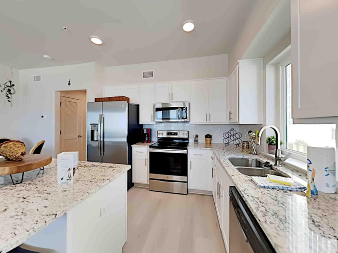 Private kitchen 3, Sea Glass by Southern Vacation Rentals, Baldwin