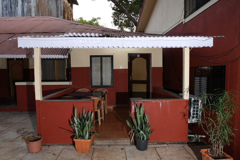 Exterior & Views 2, Gujarat Bhavan Hotel, Raigarh