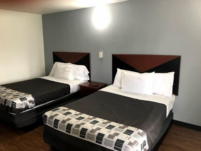 Bedroom 4, Regency Inn, East Baton Rouge