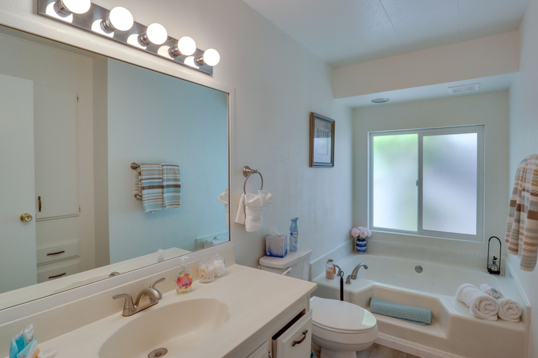 Bathroom 3, Riverfront Bullhead City House w/ Balcony!, Mohave