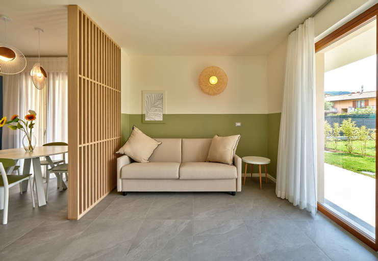 Others 5, Leti Apartments Garda, Verona