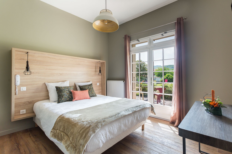 Bedroom 2, Hôtel Mendionde, Pyrénées-Atlantiques