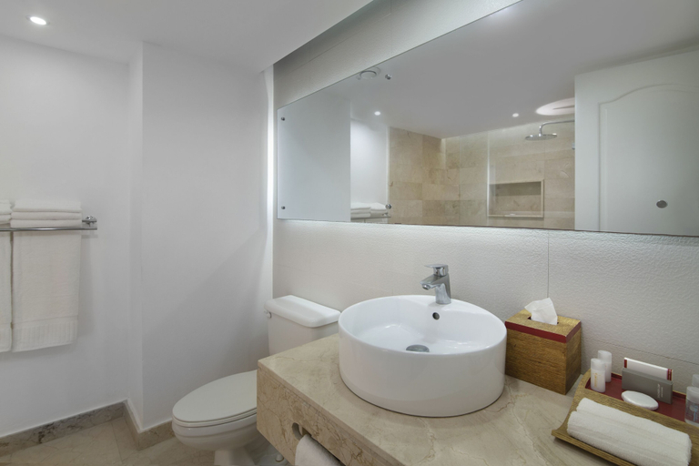 Bathroom 5, Wyndham Alltra Samana All-Inclusive Resort, Santa Bárbara de Samaná
