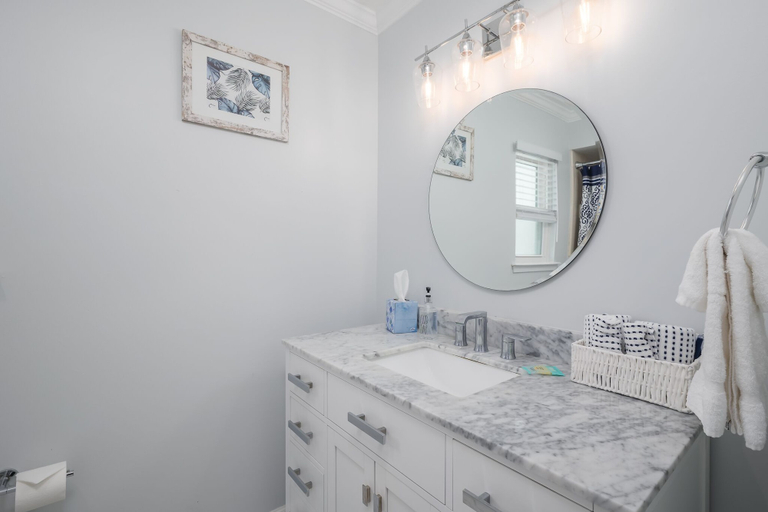 Bathroom 3, Paradise Palm, Duval