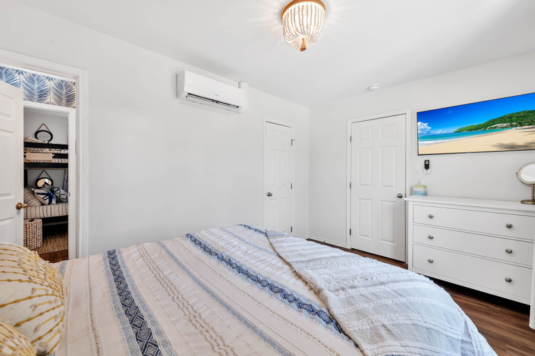 Bedroom 3, Surf Station, Nueces