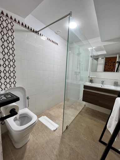 Bathroom 3, ART POiNT GUESTHOUSE, Agadir-Ida ou Tanane