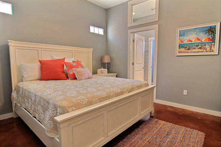Bedroom 2, Captain Jack Sparrows, Nueces