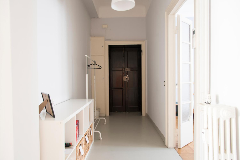 Others 4, YouHosty - Spartaco 28, Milano
