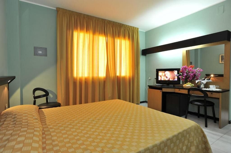 Bedroom 3, Green Sporting Club Hotel, Sassari
