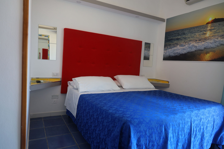 Bedroom 3, Hotel Cristina, Cosenza