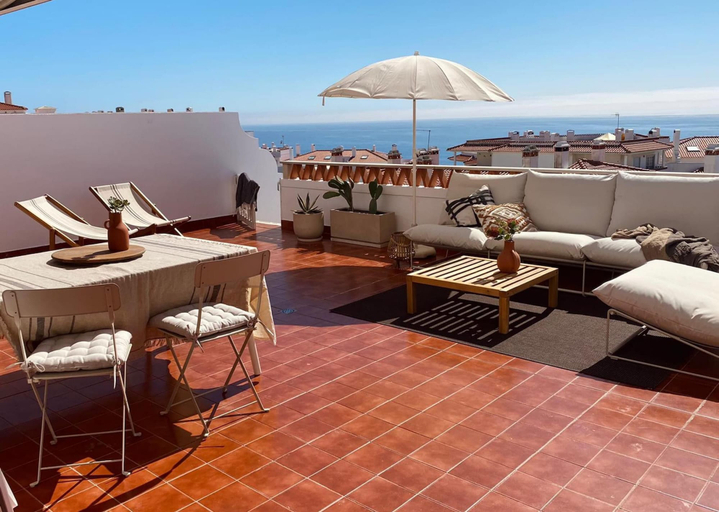 Room 4, Sunset Terrace Pool, Mafra