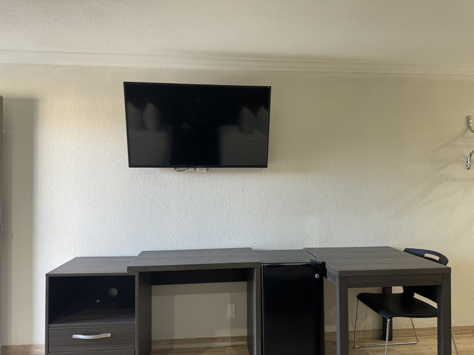 Others 5, Baymont by Wyndham Bakersfield, Kern