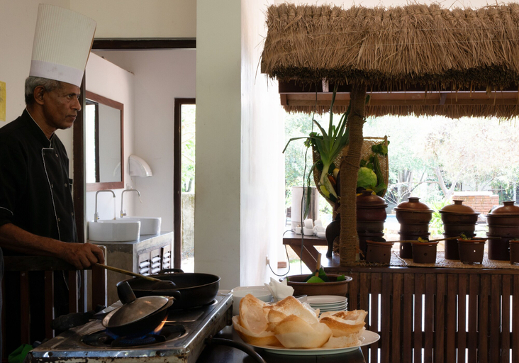 Food & Drinks 5, Lario Resort Sigiriya, Dambulla