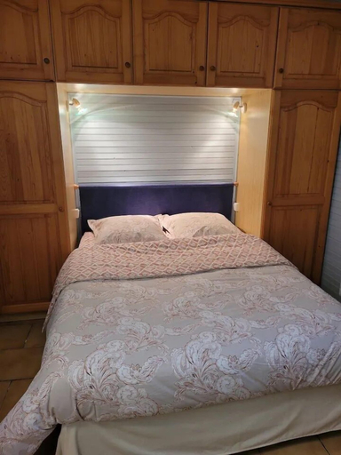 Bedroom 2, Chambres d'Hôtes Chez Claire, Calvados