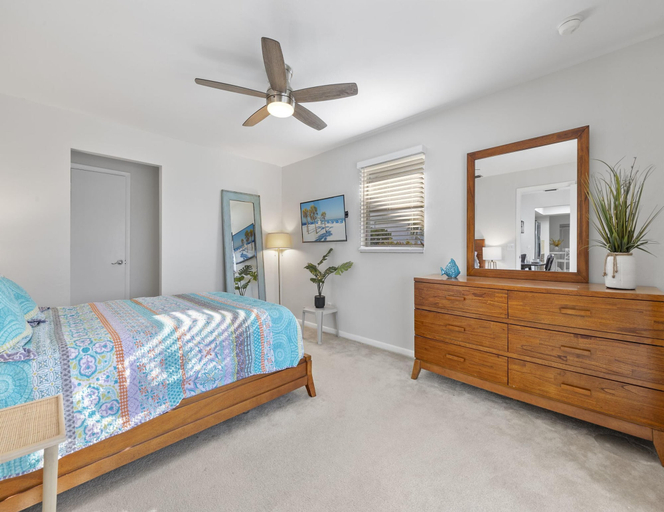 Bedroom 3, Paws In Paradise, Lee