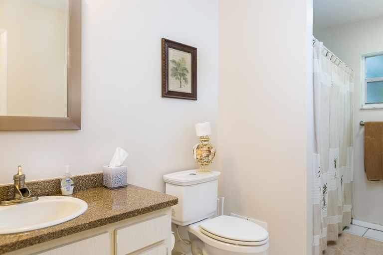 Bathroom 3, Crescent Street by VTrips, Sarasota