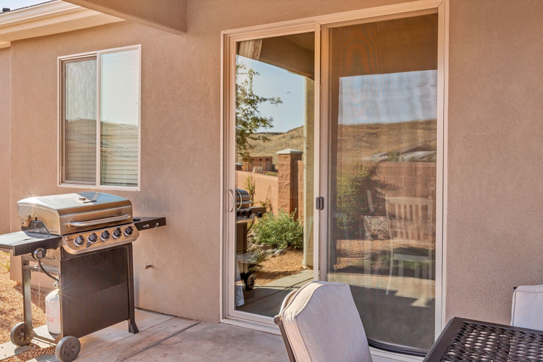 Balcony 5, Rock Canyon Oasis 4 Bedroom Home by RedAwning, Washington