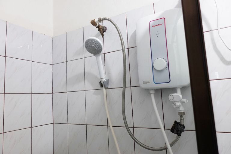 Bathroom 3, Nadi Bethel Homestay, Ba
