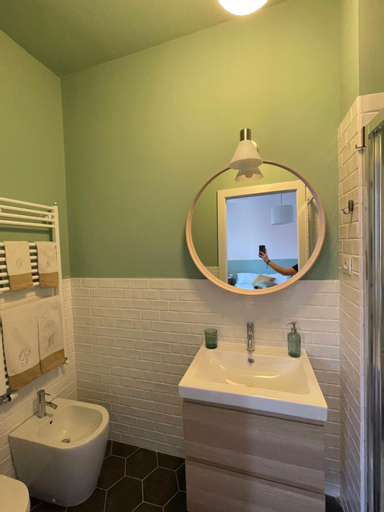 Bathroom 16