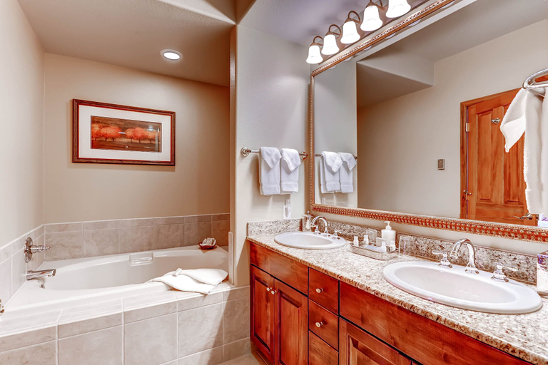 Bathroom 4, Christie Club, Routt
