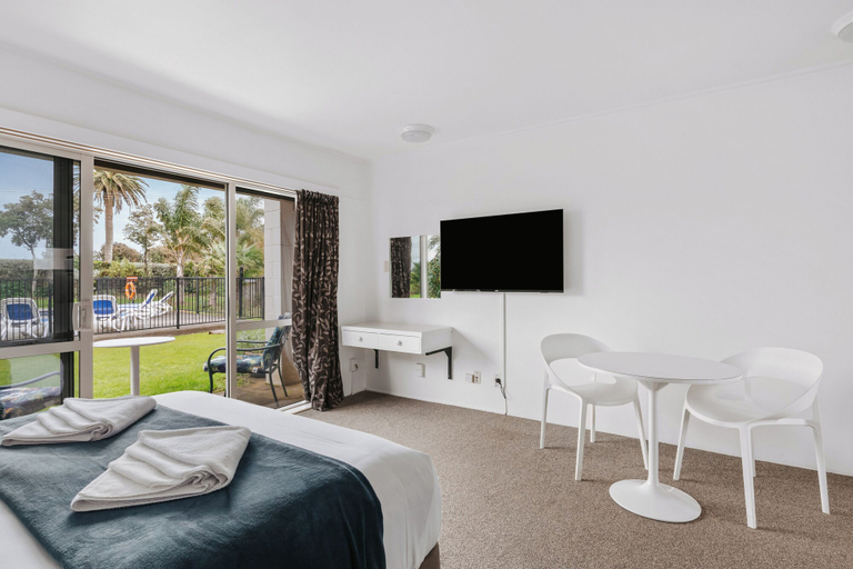 Bedroom 2, Avalon Motel Thames – Wenzel Motels, Thames-Coromandel