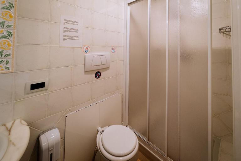 Bathroom 5, B&B da Nada Locanda Toscana, Grosseto