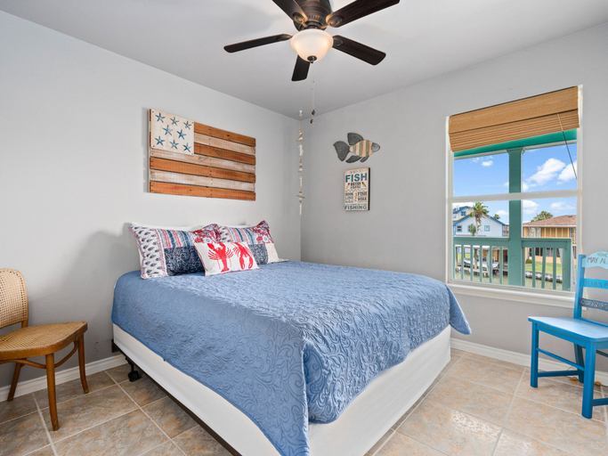Bedroom 3, Once A Knight, Aransas