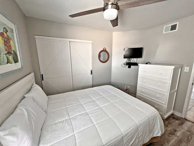 Bedroom 3, Regatta, Baldwin