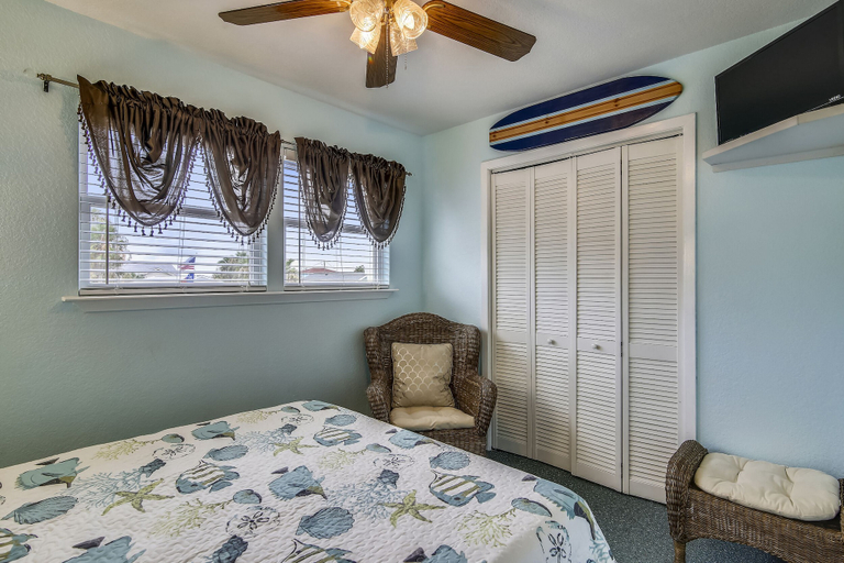 Bedroom 3, Sir Reel, Galveston
