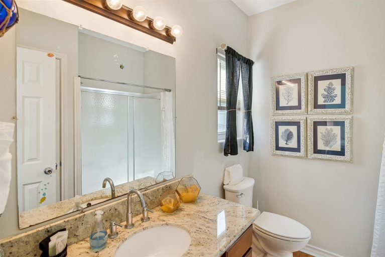 Bathroom 4, Sunset Retreat, Galveston