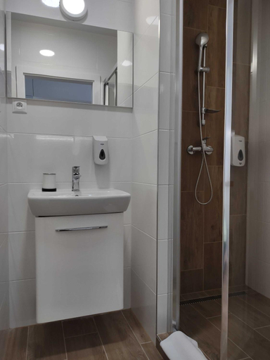 Bathroom 3, Apartman Kyjev, Nové Zámky