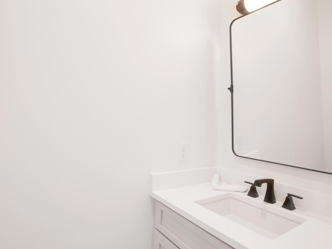 Bathroom 4, Viviana #8 by Southern Vacation Rentals, Escambia