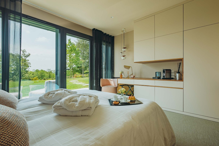 Bedroom 2, Le Bois d'Alice, Ain